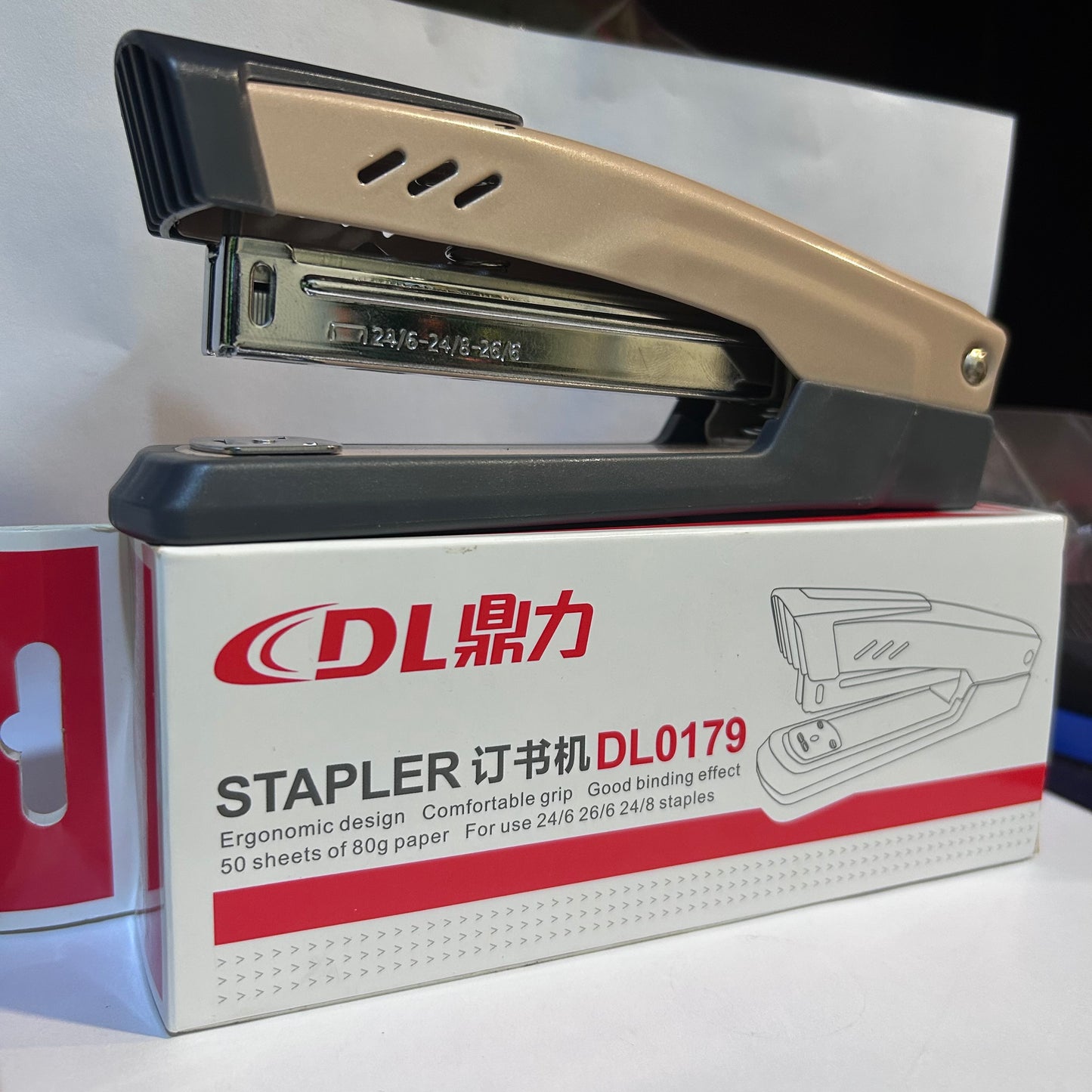 Engrampadora de 50 Hojas DL0179