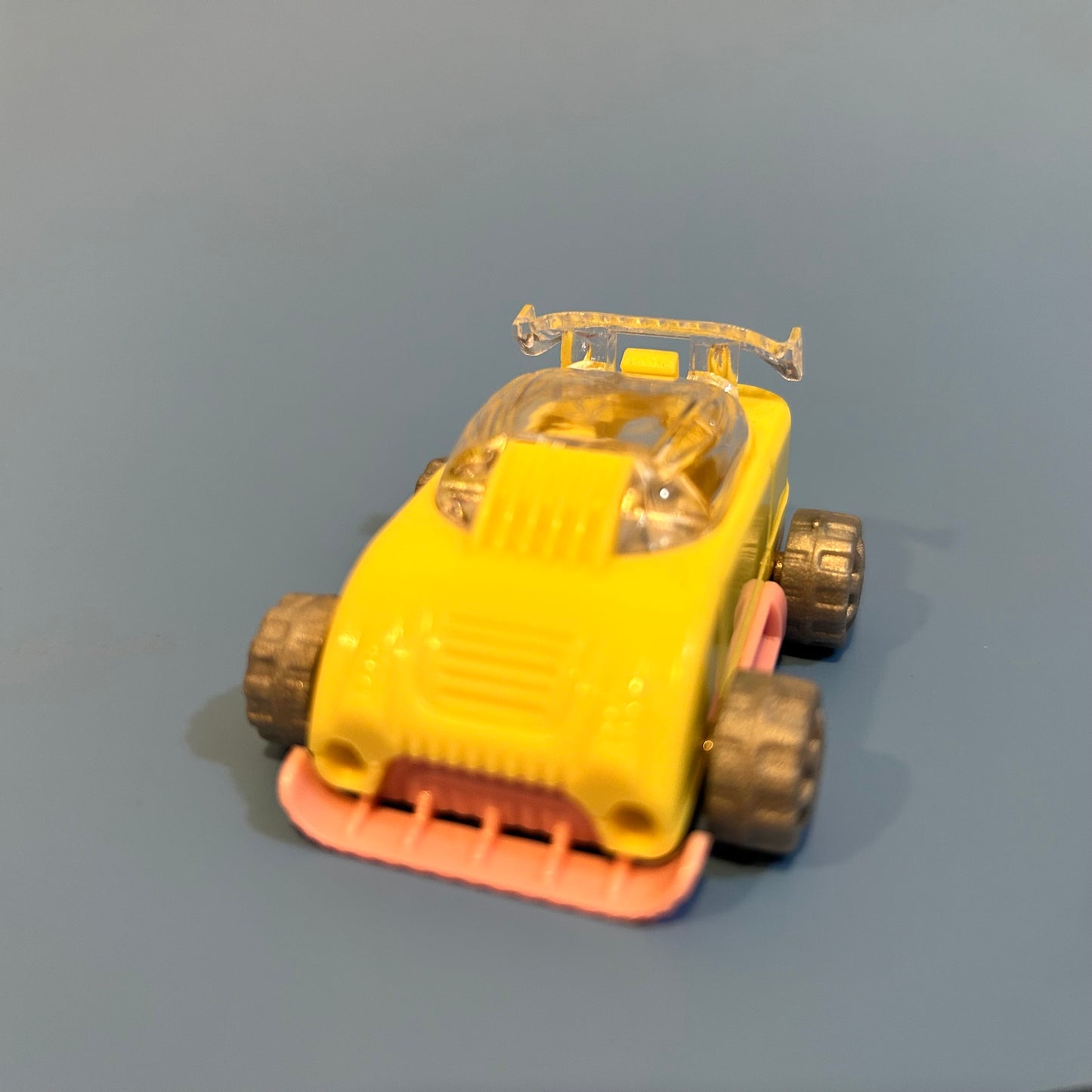 TAJADOR FORMA DE CARRITO DEPORTIVO YALONG