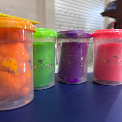 PLASTILINA MOLDEABLE NEÓN FABER CASTELL 4 PIEZAS