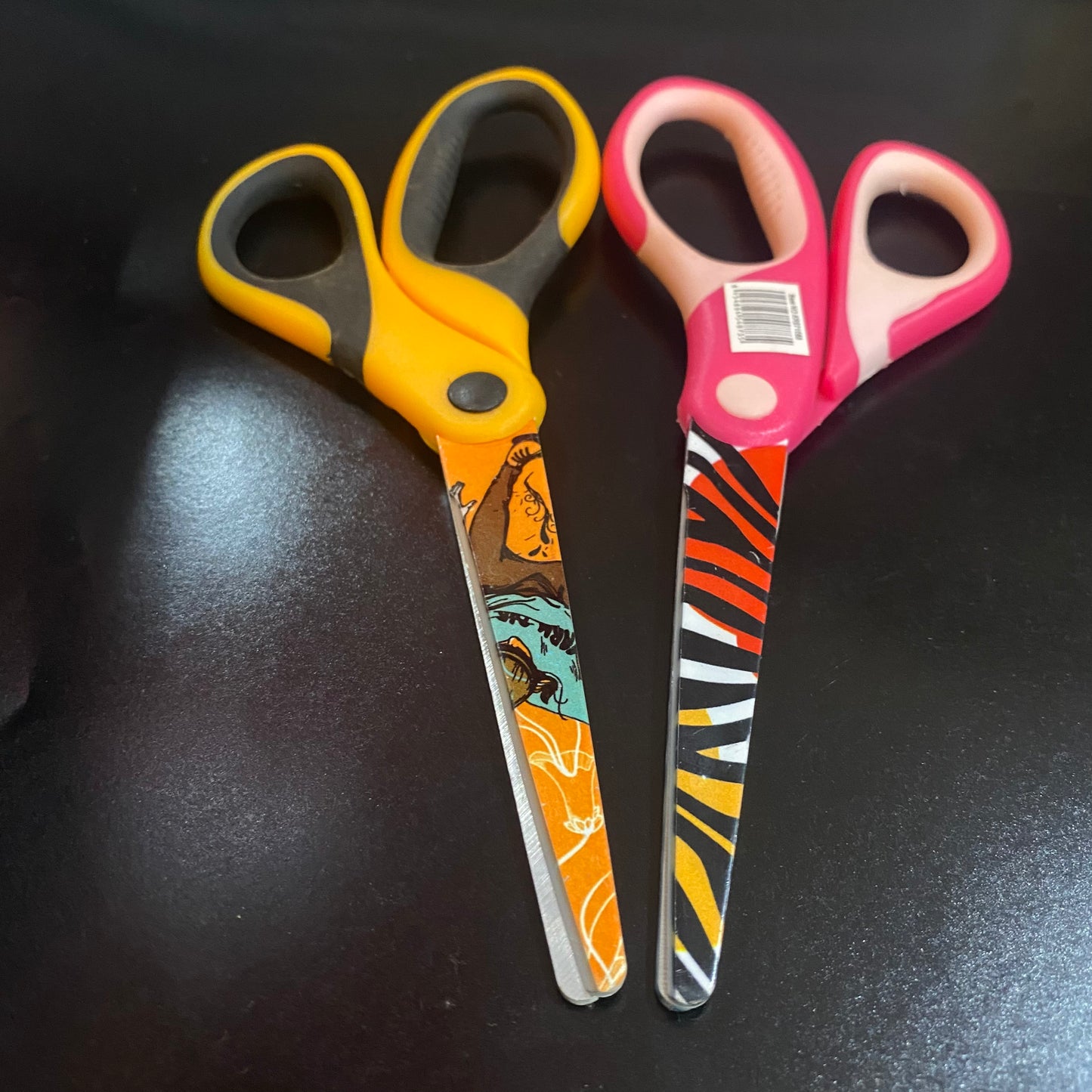 TIJERAS 17.5 CM CON DISEÑO Y EMPUÑADURA SUAVE