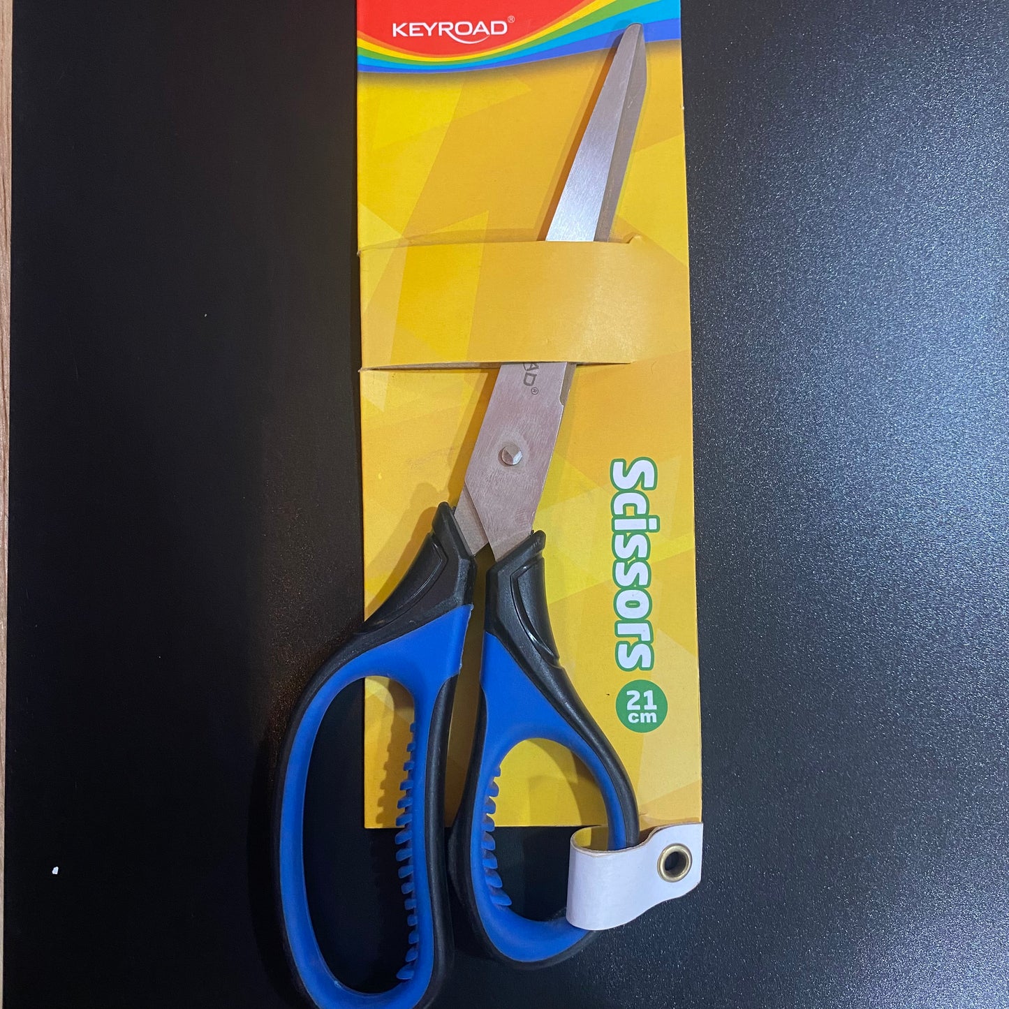 TIJERA DE 19 CM CON EMPUÑADURA SUAVE KEYROAD